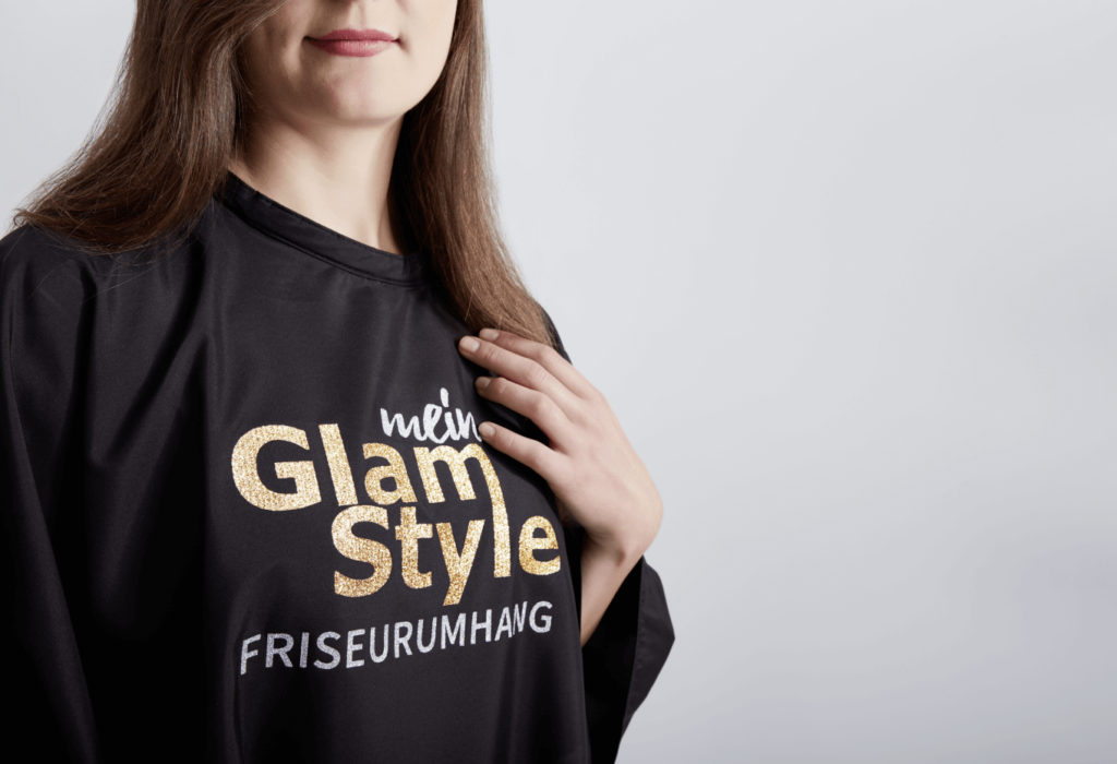 Schneideumhang mit Logo